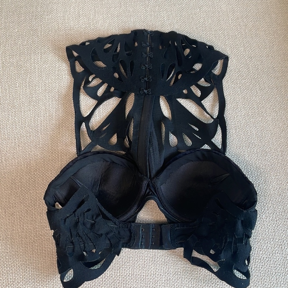 Jasmine Di Milo Laser Cut Wool Corset - Picture 4 of 11